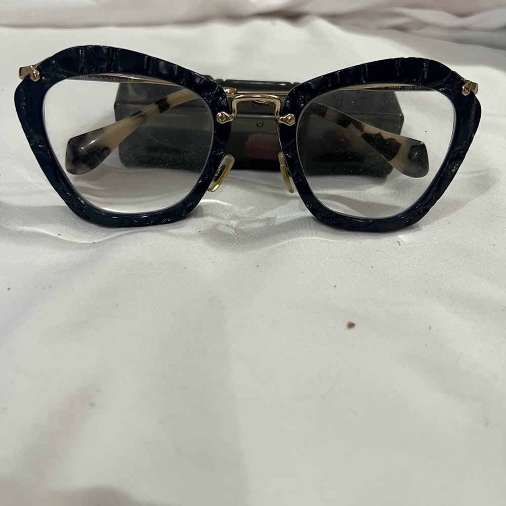 Navy blue ridged prescription glasses